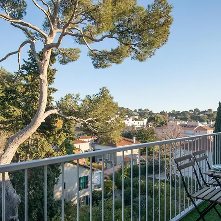 Les Palmiers Apartment